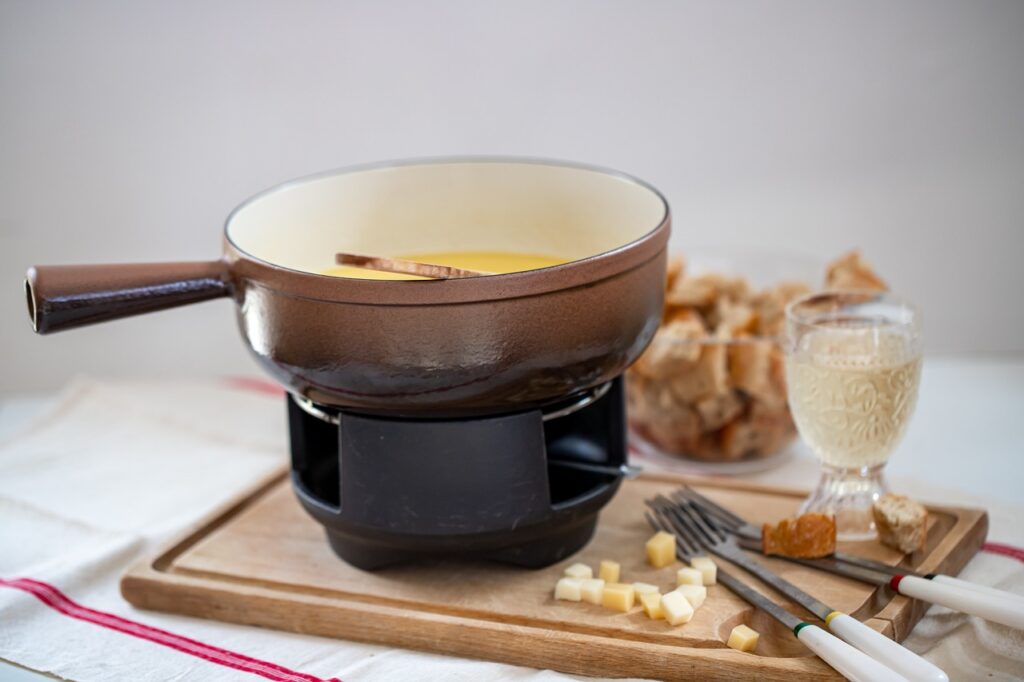 cheese fondue, cheese, beaufort-5733700.jpg
